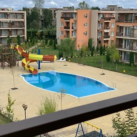 Apartments * 阳光海滩